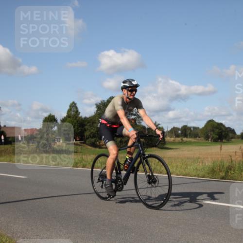 25.08.2024 - Elbe Triathlon Hamburg Fuchs,  Jonas http://msf.ph/oto/6821315 25.08.2024 10:47:57 Radfahren 761, 790 meine-sportfotos.de