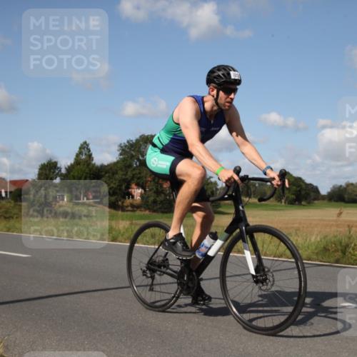 25.08.2024 - Elbe Triathlon Hamburg Fuchs,  Jonas http://msf.ph/oto/6821413 25.08.2024 10:46:31 Radfahren 754, 709, 1436, 723, 382, 603 meine-sportfotos.de