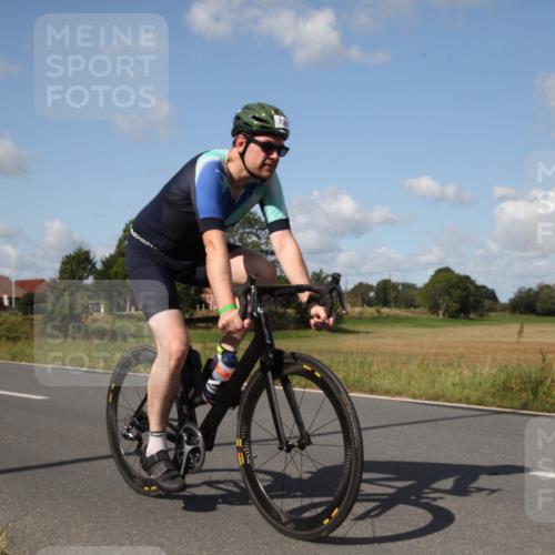 25.08.2024 - Elbe Triathlon Hamburg Fuchs,  Jonas http://msf.ph/oto/6821419 25.08.2024 10:46:28 Radfahren 754, 709, 1436, 723 meine-sportfotos.de
