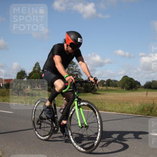 25.08.2024 - Elbe Triathlon Hamburg Fuchs,  Jonas http://msf.ph/oto/6821425 25.08.2024 10:46:27 Radfahren 754, 709, 1436, 723 meine-sportfotos.de