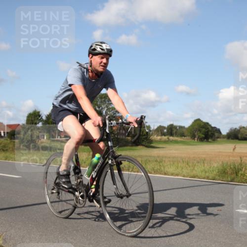 25.08.2024 - Elbe Triathlon Hamburg Fuchs,  Jonas http://msf.ph/oto/6821534 25.08.2024 10:45:42 Radfahren 697, 1465, 787, 663, 719, 753, 636 meine-sportfotos.de