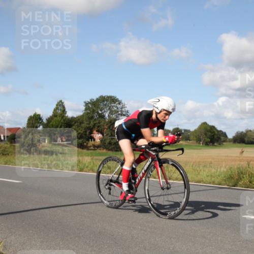 25.08.2024 - Elbe Triathlon Hamburg Fuchs,  Jonas http://msf.ph/oto/6821631 25.08.2024 10:43:35 Radfahren 721, 1455, 457, 1464 meine-sportfotos.de