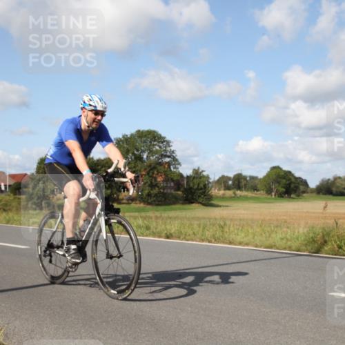 25.08.2024 - Elbe Triathlon Hamburg Fuchs,  Jonas http://msf.ph/oto/6821696 25.08.2024 10:42:48 Radfahren 1430, 533, 1410 meine-sportfotos.de