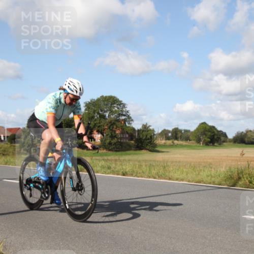 25.08.2024 - Elbe Triathlon Hamburg Fuchs,  Jonas http://msf.ph/oto/6821700 25.08.2024 10:42:47 Radfahren 1430, 533, 1410 meine-sportfotos.de