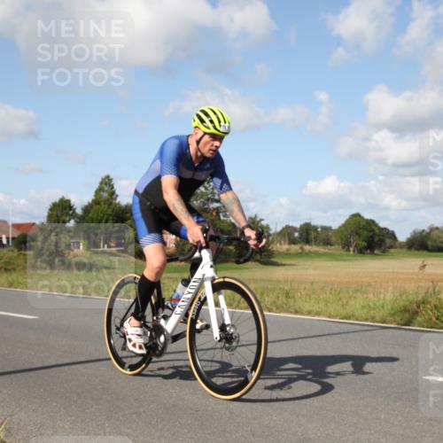 25.08.2024 - Elbe Triathlon Hamburg Fuchs,  Jonas http://msf.ph/oto/6821705 25.08.2024 10:42:46 Radfahren 765, 1430, 533, 1410 meine-sportfotos.de