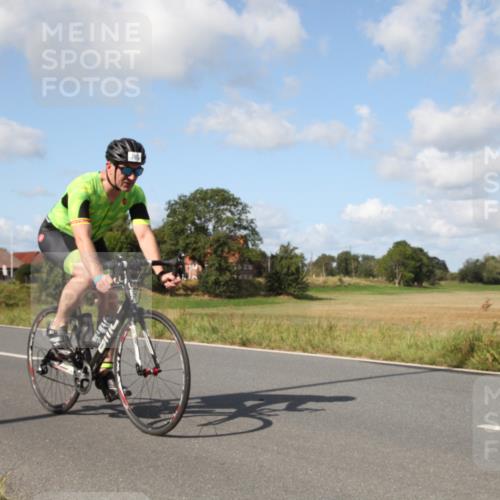 25.08.2024 - Elbe Triathlon Hamburg Fuchs,  Jonas http://msf.ph/oto/6821708 25.08.2024 10:42:41 Radfahren 1454, 693, 765, 1430, 533, 1410 meine-sportfotos.de