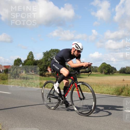 25.08.2024 - Elbe Triathlon Hamburg Fuchs,  Jonas http://msf.ph/oto/6821747 25.08.2024 10:42:17 Radfahren 772 meine-sportfotos.de