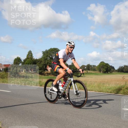 25.08.2024 - Elbe Triathlon Hamburg Fuchs,  Jonas http://msf.ph/oto/6821761 25.08.2024 10:41:55 Radfahren 1462 meine-sportfotos.de