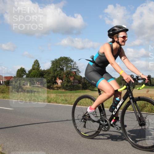 25.08.2024 - Elbe Triathlon Hamburg Fuchs,  Jonas http://msf.ph/oto/6821765 25.08.2024 10:41:49 Radfahren 624, 1413, 472, 1462 meine-sportfotos.de