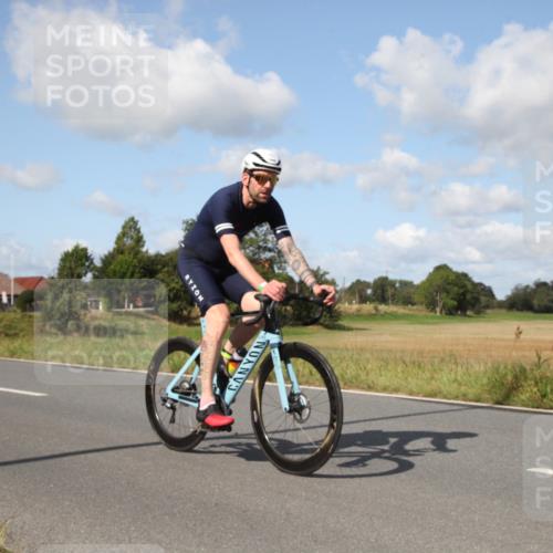 25.08.2024 - Elbe Triathlon Hamburg Fuchs,  Jonas http://msf.ph/oto/6821784 25.08.2024 10:41:30 Radfahren 576, 1411, 751, 558 meine-sportfotos.de