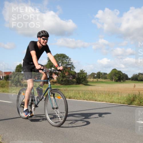 25.08.2024 - Elbe Triathlon Hamburg Fuchs,  Jonas http://msf.ph/oto/6821792 25.08.2024 10:41:27 Radfahren 576, 1411, 751, 558 meine-sportfotos.de
