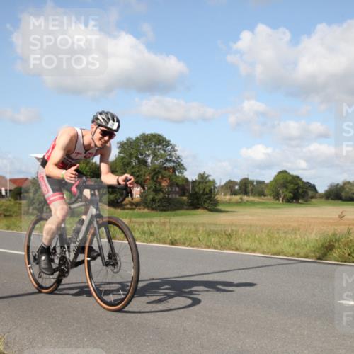 25.08.2024 - Elbe Triathlon Hamburg Fuchs,  Jonas http://msf.ph/oto/6821795 25.08.2024 10:41:17 Radfahren 794, 1424, 273 meine-sportfotos.de