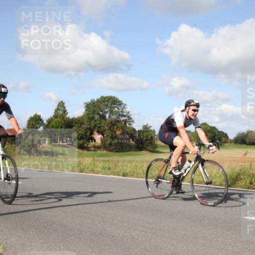 25.08.2024 - Elbe Triathlon Hamburg Fuchs,  Jonas http://msf.ph/oto/6821842 25.08.2024 10:40:53 Radfahren 521, 1418, 461, 612, 1417, 782 meine-sportfotos.de