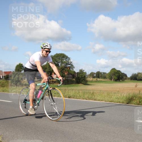 25.08.2024 - Elbe Triathlon Hamburg Fuchs,  Jonas http://msf.ph/oto/6821852 25.08.2024 10:40:42 Radfahren 781, 783, 648 meine-sportfotos.de