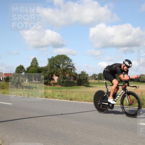 25.08.2024 - Elbe Triathlon Hamburg Fuchs,  Jonas http://msf.ph/oto/6821946 25.08.2024 10:39:41 Radfahren 1440, 1459, 799, 770, 776 meine-sportfotos.de