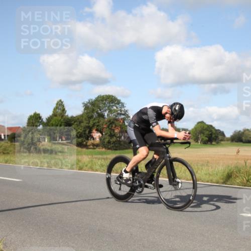 25.08.2024 - Elbe Triathlon Hamburg Fuchs,  Jonas http://msf.ph/oto/6821974 25.08.2024 10:39:27 Radfahren 495, 509, 1433, 784, 1428, 476, 657 meine-sportfotos.de