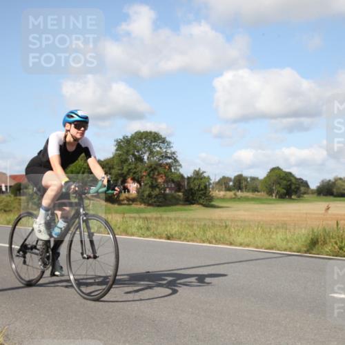 25.08.2024 - Elbe Triathlon Hamburg Fuchs,  Jonas http://msf.ph/oto/6821991 25.08.2024 10:39:08 Radfahren 450, 633, 674, 512, 773 meine-sportfotos.de
