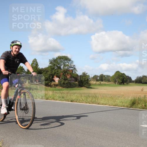 25.08.2024 - Elbe Triathlon Hamburg Fuchs,  Jonas http://msf.ph/oto/6822043 25.08.2024 10:38:51 Radfahren 455, 656, 588, 634, 654, 766, 605, 571 meine-sportfotos.de