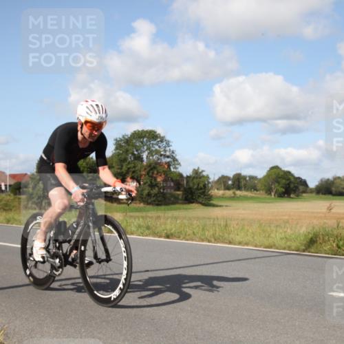 25.08.2024 - Elbe Triathlon Hamburg Fuchs,  Jonas http://msf.ph/oto/6822061 25.08.2024 10:38:43 Radfahren 1429, 517, 662, 796, 455, 656, 588 meine-sportfotos.de