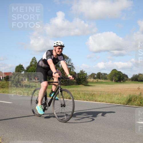 25.08.2024 - Elbe Triathlon Hamburg Fuchs,  Jonas http://msf.ph/oto/6822096 25.08.2024 10:38:32 Radfahren 570, 750, 635, 538, 637, 1429, 517 meine-sportfotos.de