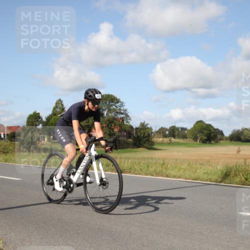 25.08.2024 - Elbe Triathlon Hamburg Fuchs,  Jonas http://msf.ph/oto/6822105 25.08.2024 10:38:25 Radfahren 471, 487, 570, 750 meine-sportfotos.de