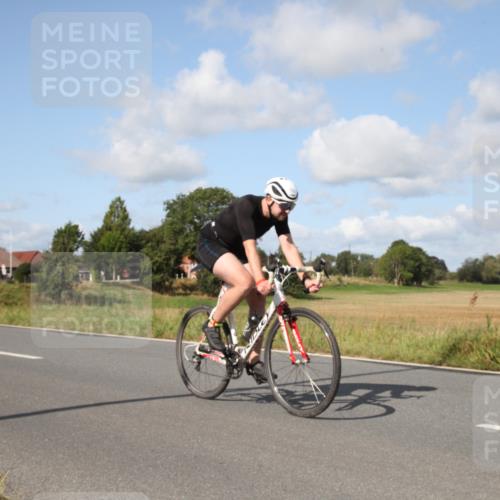 25.08.2024 - Elbe Triathlon Hamburg Fuchs,  Jonas http://msf.ph/oto/6822112 25.08.2024 10:38:19 Radfahren 620, 468, 793, 471, 487 meine-sportfotos.de