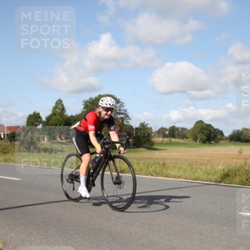 25.08.2024 - Elbe Triathlon Hamburg Fuchs,  Jonas http://msf.ph/oto/6822136 25.08.2024 10:38:01 Radfahren 760, 462, 520, 687, 631, 593 meine-sportfotos.de