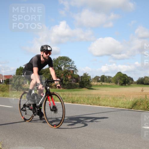 25.08.2024 - Elbe Triathlon Hamburg Fuchs,  Jonas http://msf.ph/oto/6822146 25.08.2024 10:37:56 Radfahren 646, 560, 760, 462, 520, 687 meine-sportfotos.de