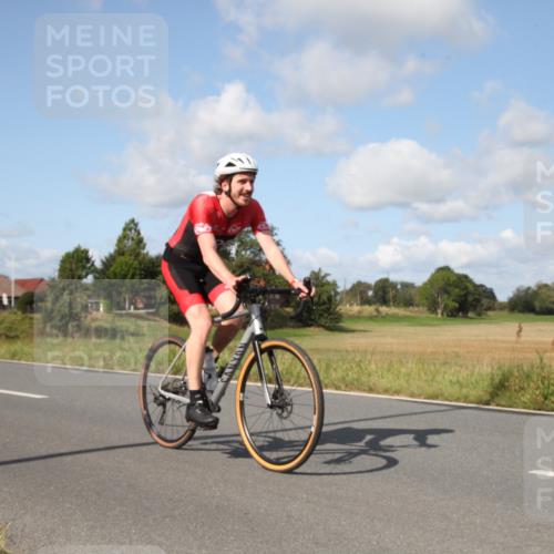 25.08.2024 - Elbe Triathlon Hamburg Fuchs,  Jonas http://msf.ph/oto/6822155 25.08.2024 10:37:51 Radfahren 537, 712, 646, 560, 760, 462 meine-sportfotos.de