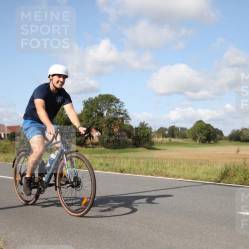 25.08.2024 - Elbe Triathlon Hamburg Fuchs,  Jonas http://msf.ph/oto/6822159 25.08.2024 10:37:48 Radfahren 537, 712, 646, 560 meine-sportfotos.de