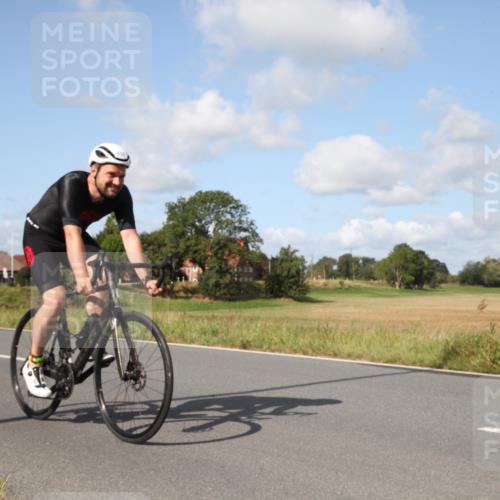 25.08.2024 - Elbe Triathlon Hamburg Fuchs,  Jonas http://msf.ph/oto/6822177 25.08.2024 10:37:33 Radfahren 660, 767, 700, 611, 569, 652, 639 meine-sportfotos.de