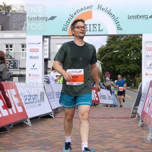 25.08.2024 - 20. Blankeneser Heldenlauf Strokosch-Dieckow http://msf.ph/oto/6822187 25.08.2024 09:49:00 Ziel 216, 250 meine-sportfotos.de