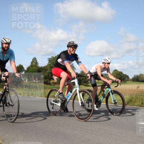 25.08.2024 - Elbe Triathlon Hamburg Fuchs,  Jonas http://msf.ph/oto/6822213 25.08.2024 10:37:16 Radfahren 647, 567, 734, 675, 551, 619, 614 meine-sportfotos.de