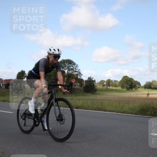 25.08.2024 - Elbe Triathlon Hamburg Fuchs,  Jonas http://msf.ph/oto/6822263 25.08.2024 10:36:49 Radfahren 488, 475, 673, 483 meine-sportfotos.de