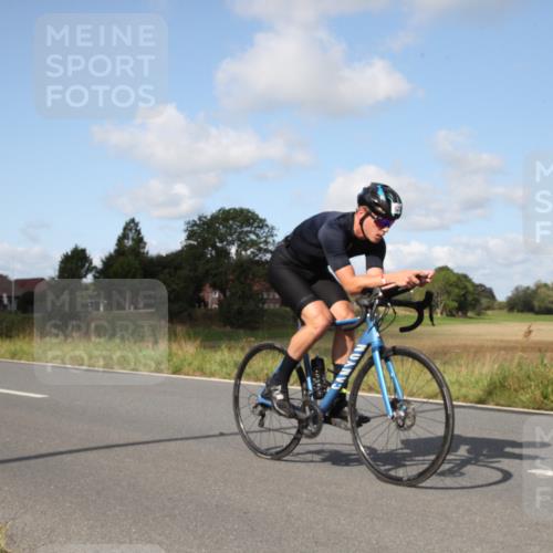 25.08.2024 - Elbe Triathlon Hamburg Fuchs,  Jonas http://msf.ph/oto/6822272 25.08.2024 10:36:40 Radfahren 623 meine-sportfotos.de