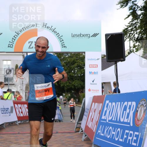 25.08.2024 - 20. Blankeneser Heldenlauf Strokosch-Dieckow http://msf.ph/oto/6822314 25.08.2024 09:49:05 Ziel 216, 250 meine-sportfotos.de