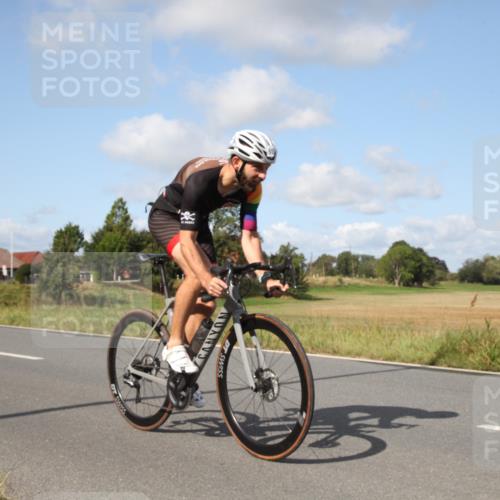 25.08.2024 - Elbe Triathlon Hamburg Fuchs,  Jonas http://msf.ph/oto/6822343 25.08.2024 10:35:47 Radfahren 659, 543, 1500, 629 meine-sportfotos.de
