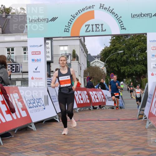 25.08.2024 - 20. Blankeneser Heldenlauf Strokosch-Dieckow http://msf.ph/oto/6822375 25.08.2024 09:49:10 Ziel 112, 166, 216 meine-sportfotos.de