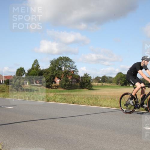 25.08.2024 - Elbe Triathlon Hamburg Fuchs,  Jonas http://msf.ph/oto/6822399 25.08.2024 10:34:50 Radfahren 642, 758, 519, 564, 737, 573, 599 meine-sportfotos.de