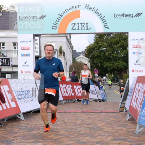 25.08.2024 - 20. Blankeneser Heldenlauf Strokosch-Dieckow http://msf.ph/oto/6822450 25.08.2024 09:49:15 Ziel 112, 131, 166 meine-sportfotos.de