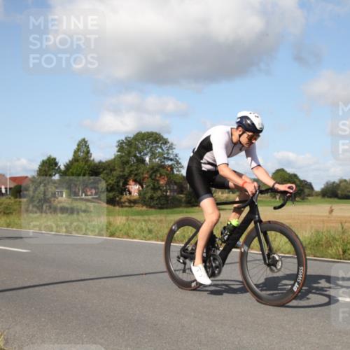 25.08.2024 - Elbe Triathlon Hamburg Fuchs,  Jonas http://msf.ph/oto/6822500 25.08.2024 10:33:52 Radfahren 618, 609, 733 meine-sportfotos.de