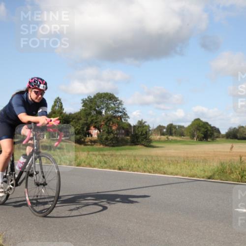 25.08.2024 - Elbe Triathlon Hamburg Fuchs,  Jonas http://msf.ph/oto/6822512 25.08.2024 10:33:42 Radfahren 594, 717, 563, 505, 679 meine-sportfotos.de