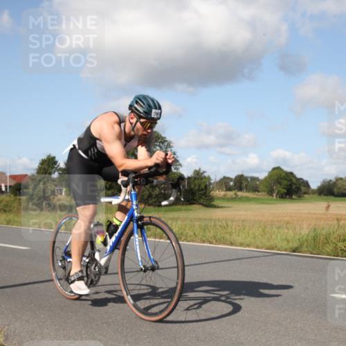 25.08.2024 - Elbe Triathlon Hamburg Fuchs,  Jonas http://msf.ph/oto/6822525 25.08.2024 10:33:37 Radfahren 552, 594, 717, 563, 505 meine-sportfotos.de
