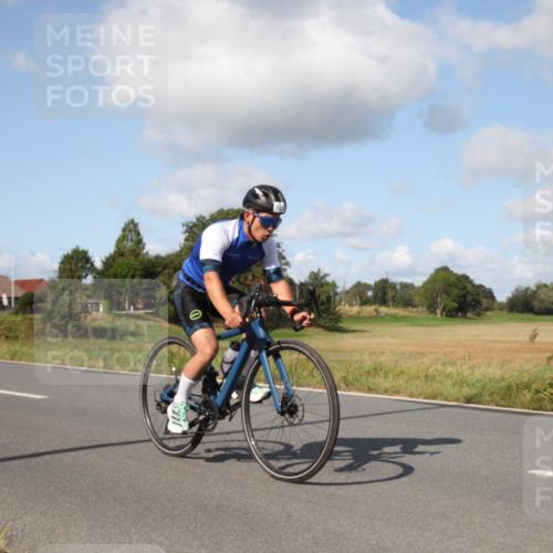 25.08.2024 - Elbe Triathlon Hamburg Fuchs,  Jonas http://msf.ph/oto/6822544 25.08.2024 10:33:18 Radfahren 606 meine-sportfotos.de