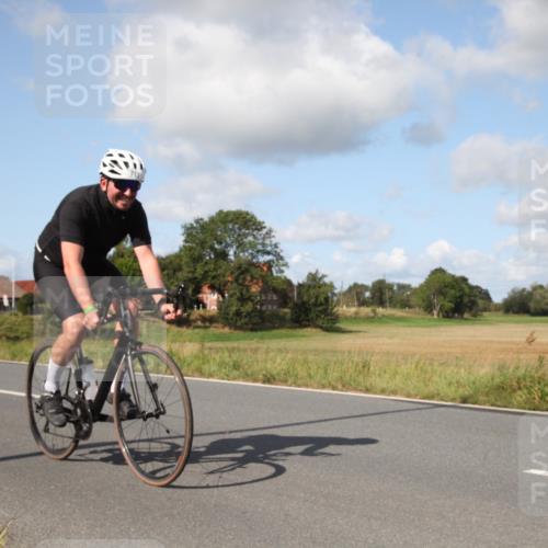 25.08.2024 - Elbe Triathlon Hamburg Fuchs,  Jonas http://msf.ph/oto/6822562 25.08.2024 10:33:01 Radfahren 706, 497, 711, 683, 692, 411 meine-sportfotos.de