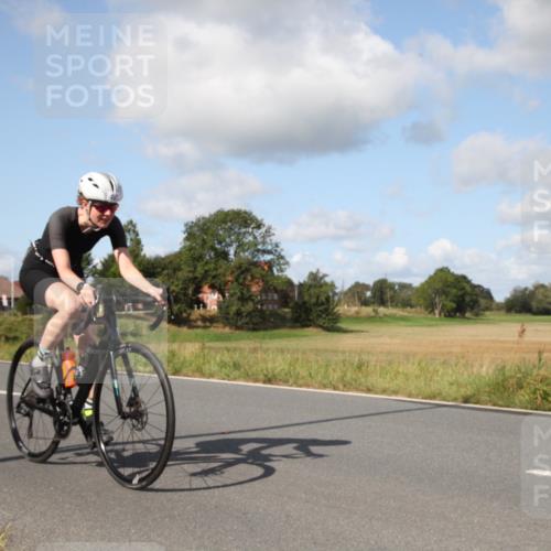 25.08.2024 - Elbe Triathlon Hamburg Fuchs,  Jonas http://msf.ph/oto/6822569 25.08.2024 10:33:00 Radfahren 706, 497, 711, 683, 692 meine-sportfotos.de