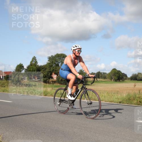 25.08.2024 - Elbe Triathlon Hamburg Fuchs,  Jonas http://msf.ph/oto/6822585 25.08.2024 10:32:46 Radfahren 688, 677, 728, 748, 702, 548 meine-sportfotos.de