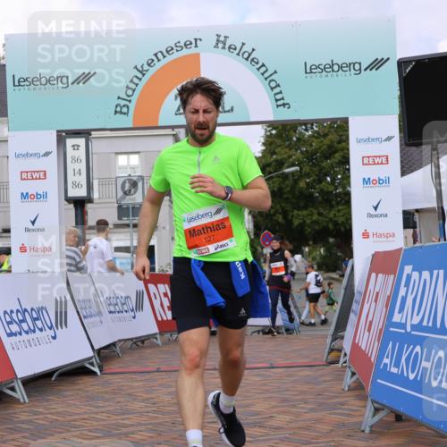 25.08.2024 - 20. Blankeneser Heldenlauf Strokosch-Dieckow http://msf.ph/oto/6822603 25.08.2024 09:49:27 Ziel 118, 127, 202 meine-sportfotos.de