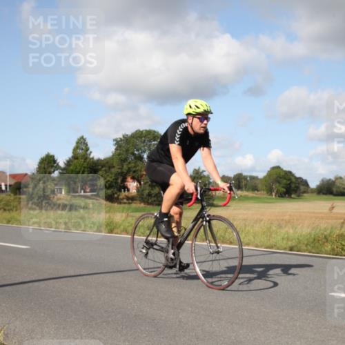 25.08.2024 - Elbe Triathlon Hamburg Fuchs,  Jonas http://msf.ph/oto/6822608 25.08.2024 10:32:38 Radfahren 500, 763, 707, 518, 688, 677, 728, 748 meine-sportfotos.de