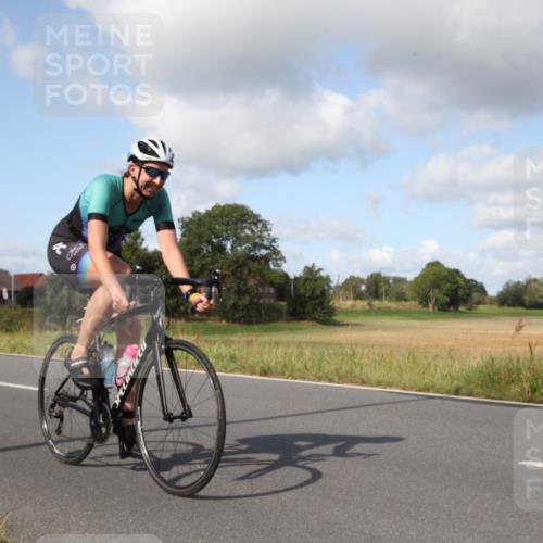 25.08.2024 - Elbe Triathlon Hamburg Fuchs,  Jonas http://msf.ph/oto/6822668 25.08.2024 10:31:51 Radfahren 525, 701 meine-sportfotos.de